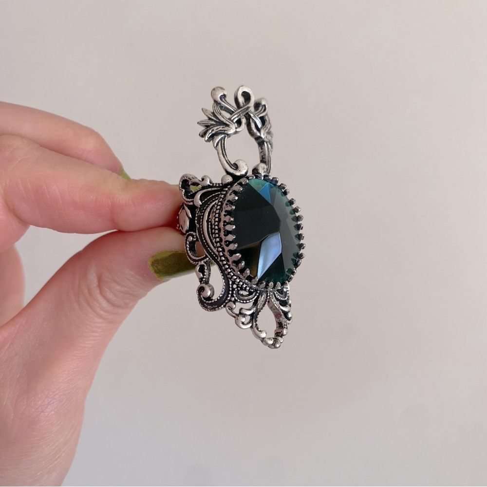 Silver Tone Ornate Cocktail Ring with Blue Stone - Picture 3 of 7